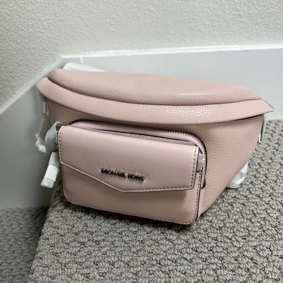 Michael Kors Handbags - Michael Kors Maisie Large Pebbled Leather 2-in-1 Sling WaistPack - POWDER BLUSH